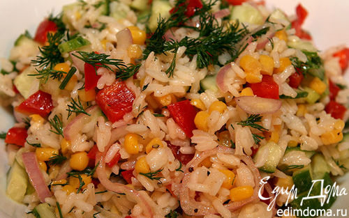Рецепт Рисовый салат с огурцами и сладкой кукурузой