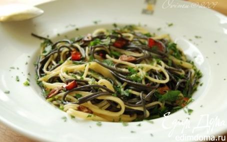 Рецепт Спагетти с чесноком на остром масле