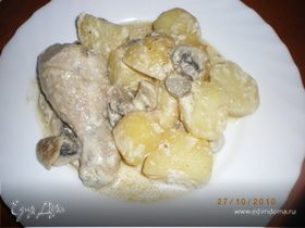 Запеченная курочка с грибами и картофелем