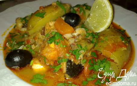 Рецепт Тажин из белой рыбы с картошкой, черри и оливками