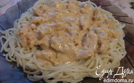 Рецепт Спагетти с курицей под сырным соусом ВИОЛА