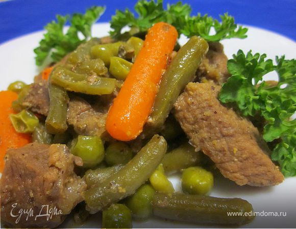 Пряное мясо кабана с овощами