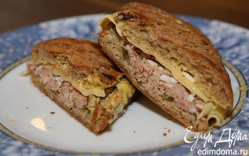 Рецепт Горячий бутерброд с тунцом и сыром по-орегонски