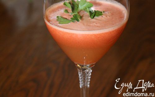 Рецепт Морковно-яблочный сок с имбирем и сельдереем