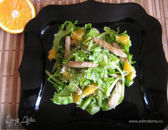 Салат с пекинской капустой, курицей и апельсинами
