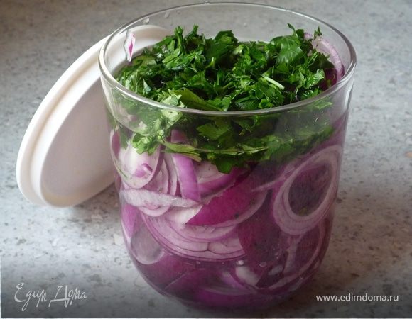 Как замариновать лук для салата: пошаговый рецепт