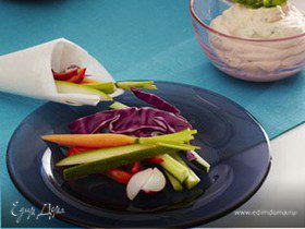 Свежие овощи в бумажных конусах SAGA