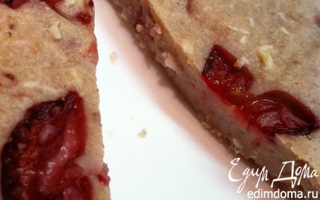 Рецепт Клубнично-кокосовый пирог с рикоттой и кускусом