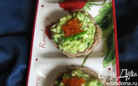 Рецепт Хлебные тарталетки с авокадно-яичным салатом