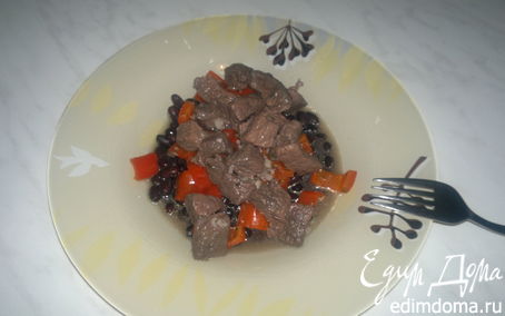 Рецепт Говядина в вине + сладкий обжареный перец и черная фасоль