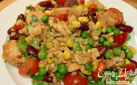 Рецепт Салат из курицы с булгуром, фасолью и овощами