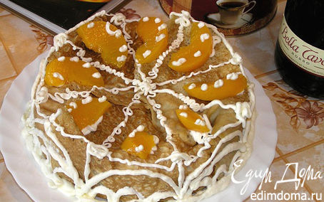 Рецепт Блинный торт с творожным кремом и персиками