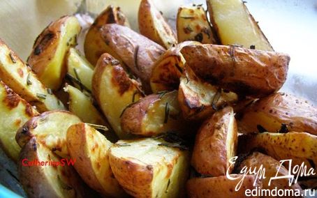 Рецепт Ароматный картофель, запеченный с розмарином и чесноком