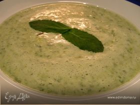 Нежный крем-суп из салата латука и мяты