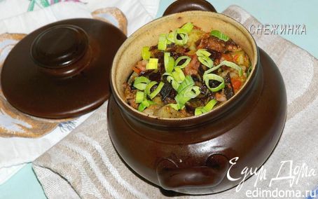 Рецепт «Пражанина» (Мясо с овощами, черносливом и грибами в горшочках)