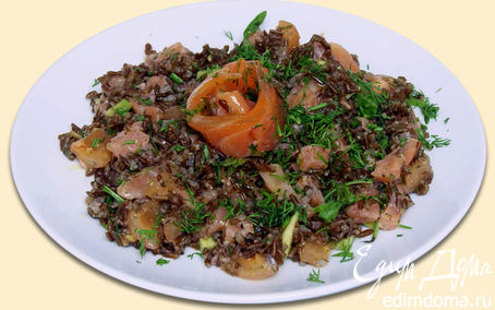 Рецепт Салат из красного риса с форелью