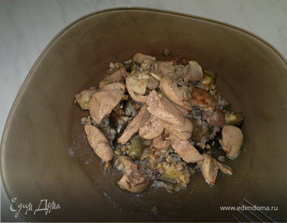 Острая гречневая каша с баклажаном, имбирем и чесноком, печень кролика с кориадром