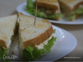 Сэндвич с яичным салатом/Sandwich with egg salad