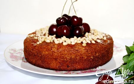 Рецепт Черешневый пирог с кедровыми орехами