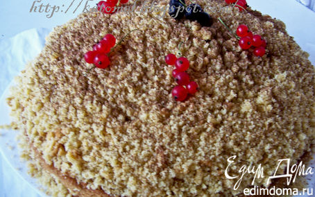 Рецепт Йогуртовый ягодный торт с орехами