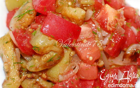 Рецепт Салат из жареных баклажанов со свежими помидорами