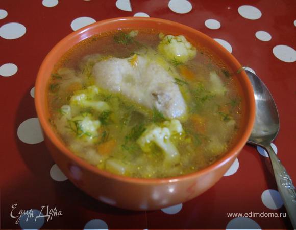 Суп из цветной капусты с зеленым горошком