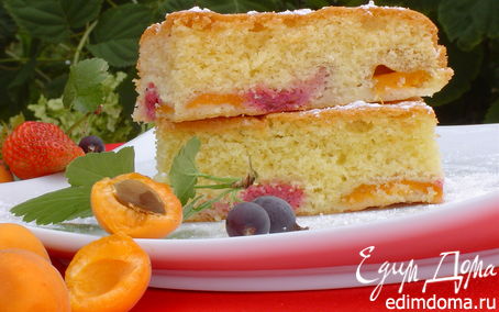 Рецепт Пирог с абрикосами и ягодами