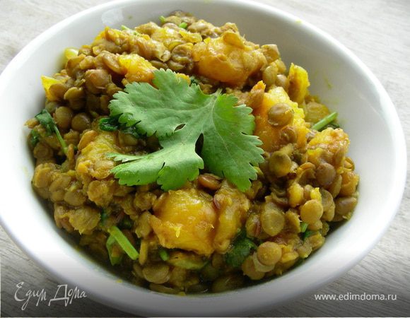 Индийский суп "Даал" из чечевицы и манго