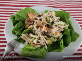 Витаминный салат из зимних овощей и курицы