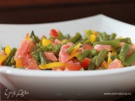 Фасолевый салат с лососем