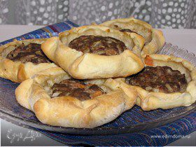 Арабские открытые пирожки с мясом