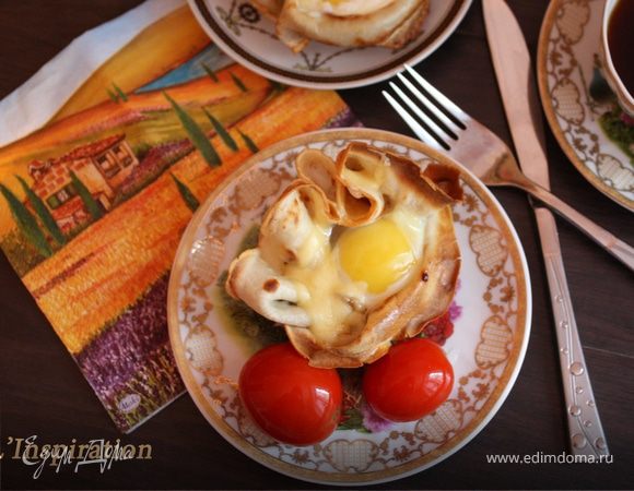 Блинные чашечки с грибами и яйцами "На завтрак"
