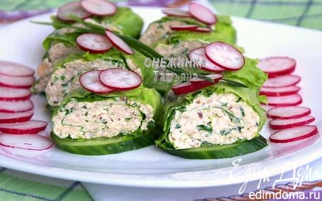 Рецепт Легкий закусочный рулет из салатных листьев