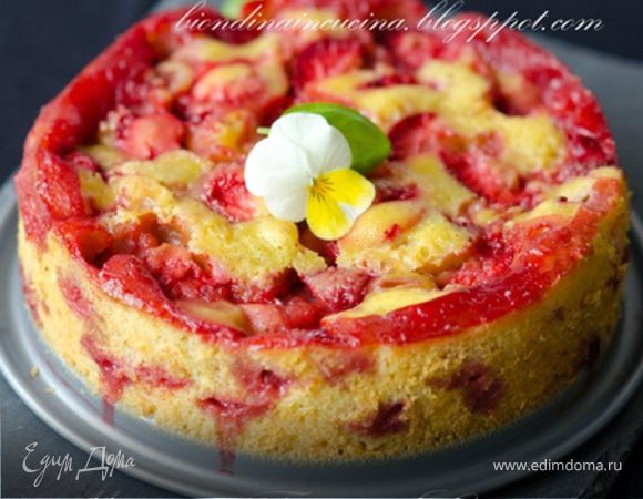 Бисквитный пирог с клубникой — рецепт с фото пошагово + отзывы