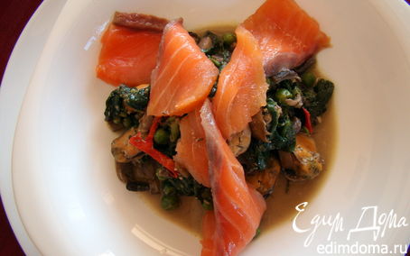 Рецепт Теплый салат с лососем