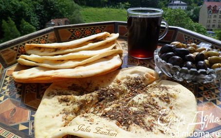 Рецепт Манаиш-лепешки с сыром и кунжутом, заатаром