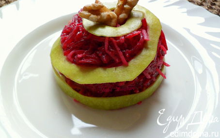 Рецепт Салат из свеклы, яблока и грецких орехов