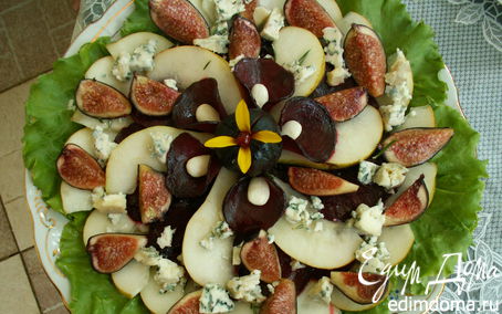 Рецепт салат с карамелизированной свеклой, грушей и инжиром