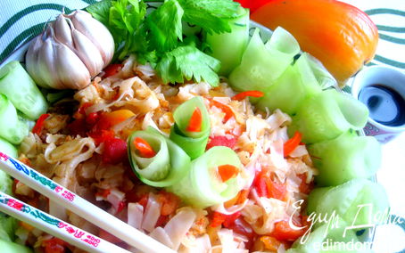 Рецепт Салат тeплый из рисовой лапши ("Неделя японской кухни")