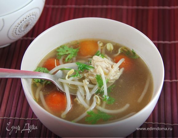 Ароматный куриный суп по-камбоджийски