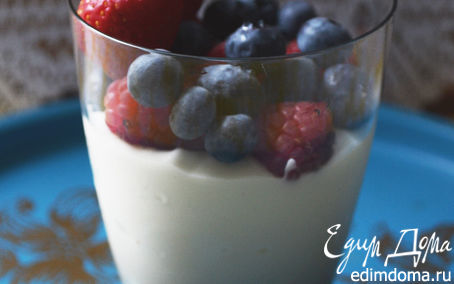 Рецепт Домашний ванильный йогурт с ягодами