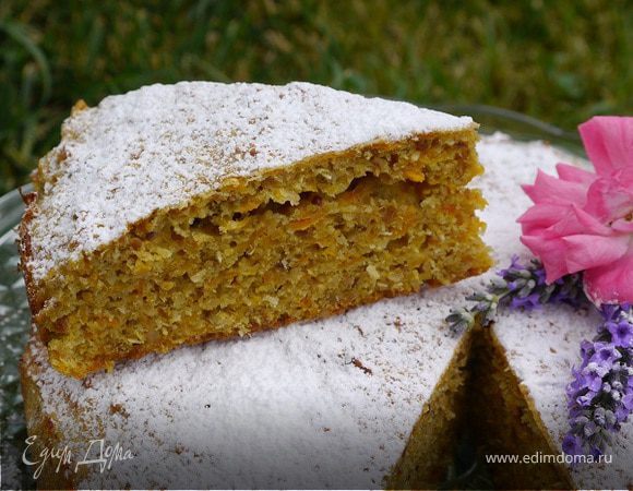 Комплимент от ШЕФА: Морковный торт с орехами и лимонной цедрой.