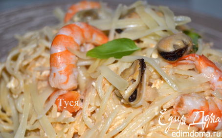 Рецепт Спагетти с креветками в сырно-томатном соусе