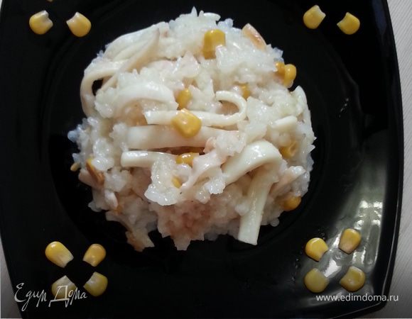 Диетический обед с кальмаром и диким рисом