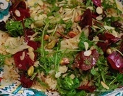 Рисовый салат с изюмом и фенхелем