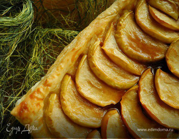 Яблочный пирог с соленой карамелью
