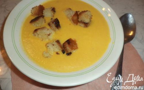 Рецепт Тыквенный суп-пюре с чесночными сухариками