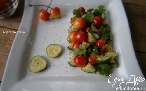 Рецепт Салат из черешни и огурца