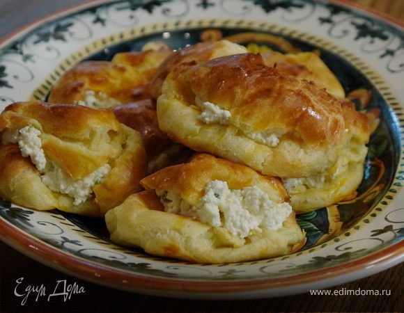 Эклеры с начинкой из творога и зелени