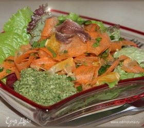 Овощной салат с маринованной свеклой